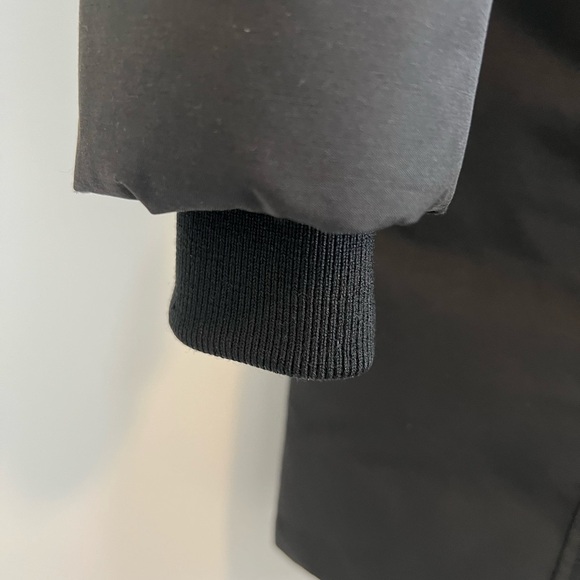 Mackage Kerry Down Parka, Women’s Small, Black, Raccoon Fur, Excellent Condition - Picture 14 of 16